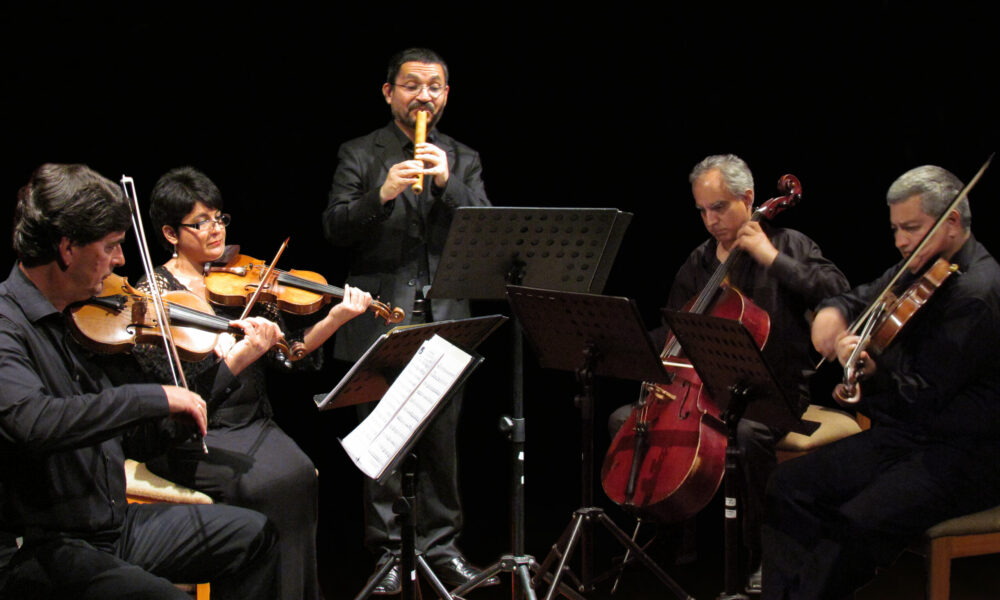 Sigi Velásquez y Cuarteto de Cuerdas de Lima
