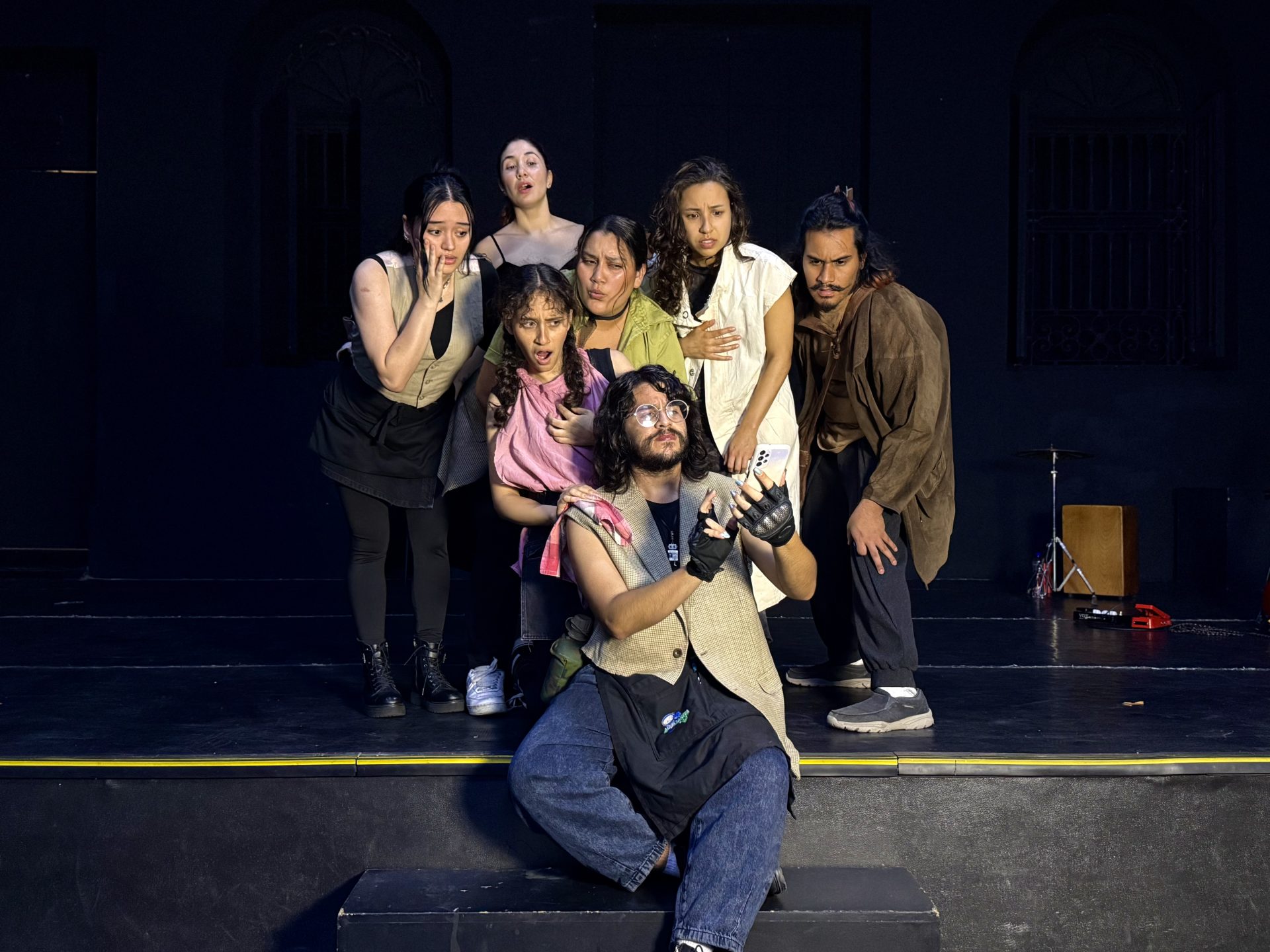 Vuelve la obra de teatro interdisciplinaria “Rocola Huracán” en Sala Quilla en Barranco 1 IMG 3579