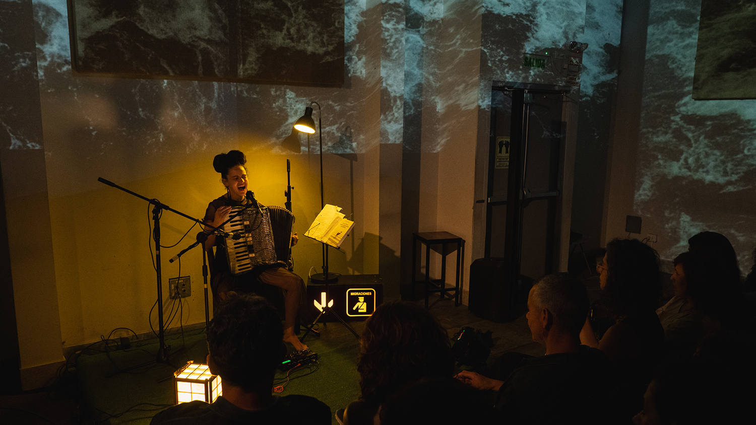 SusFaldasSonOlas seleccion pacifico