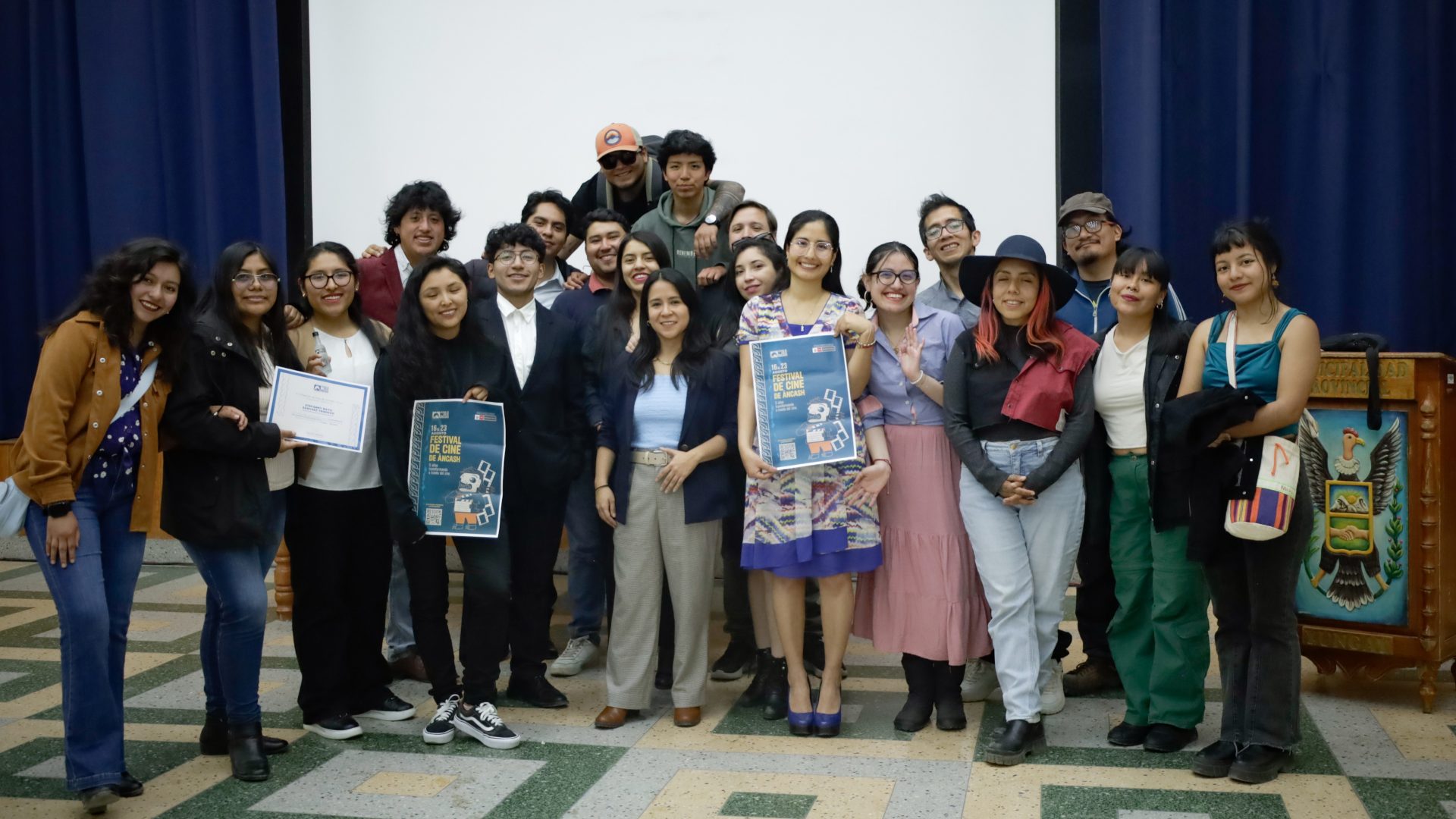 Festival de Cine de Ancash ilumina Yungay con emotiva inauguracion