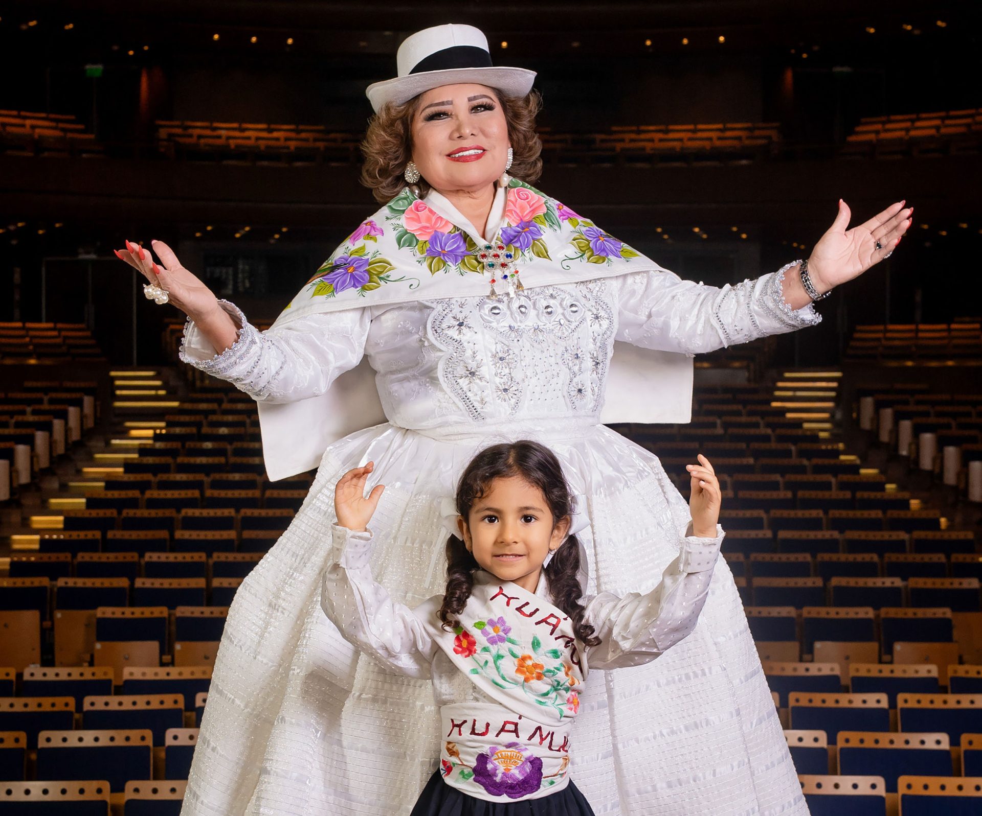 Amanda y su nieta Velentina del Peru 3