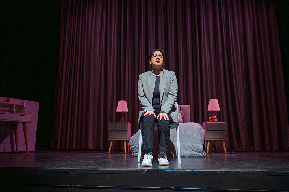 obra de teatro dano con karina jordan