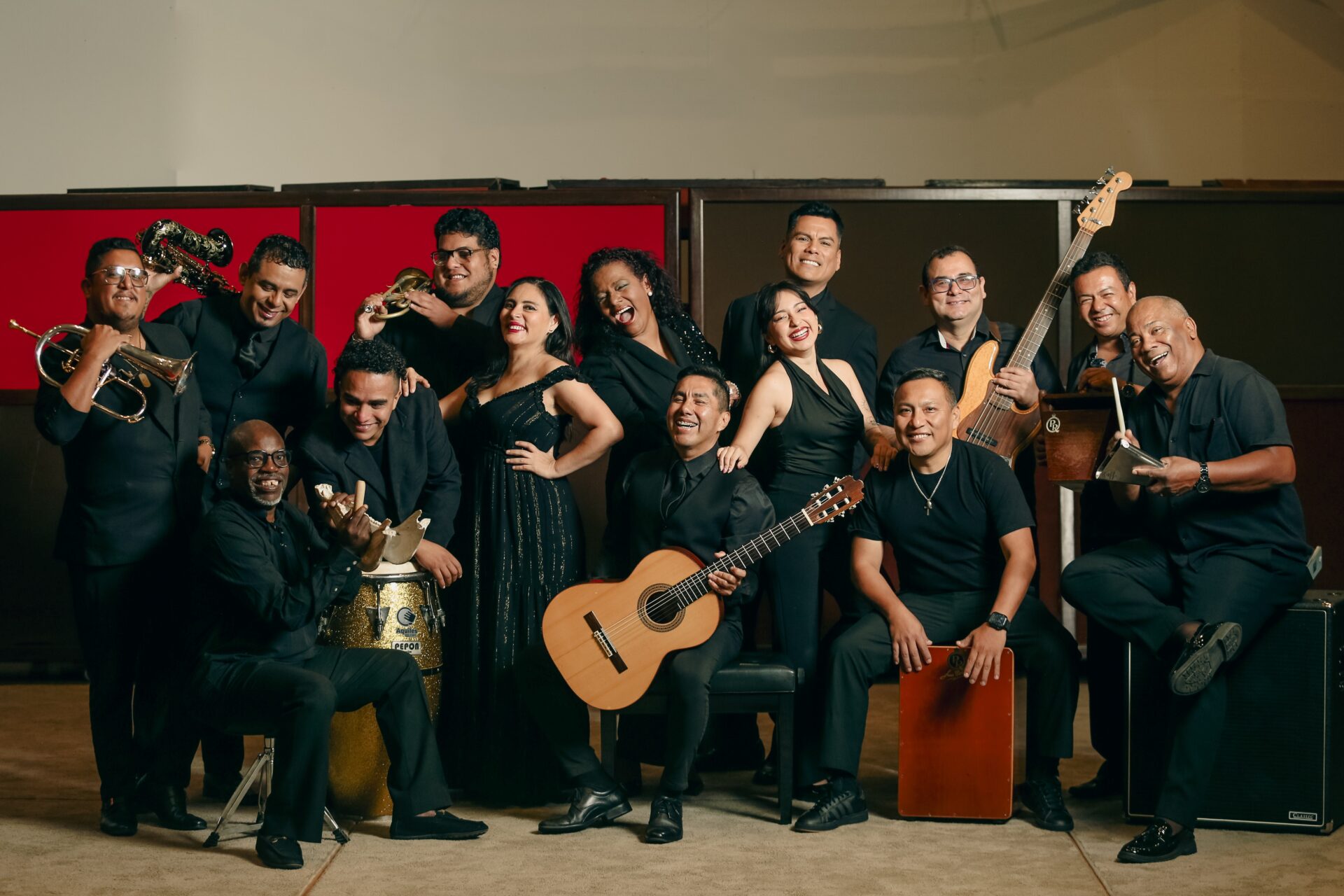 Tito Manrique celebra los 25 años de “Cosa Nuestra” con nuevo disco y concierto en el Gran Teatro Nacional 1 Tito Manrique celebra los 25 anos de Cosa Nuestra con nuevo disco y concierto en el Gran Teatro Nacional