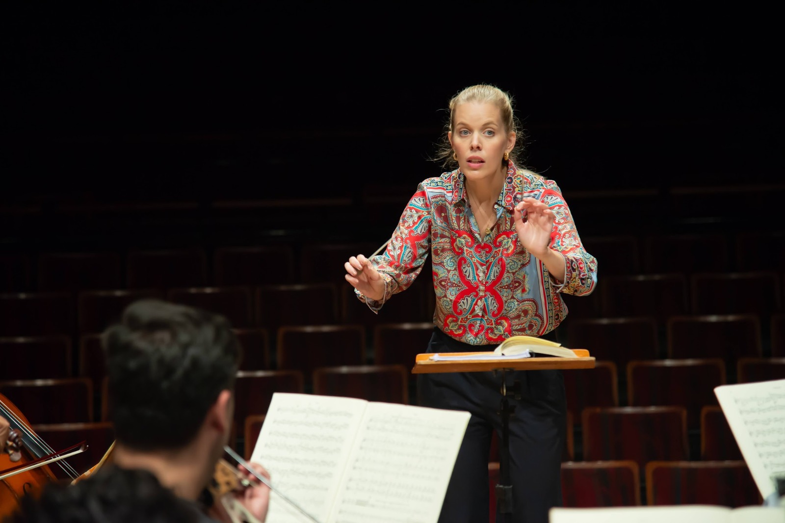 Orquesta Filarmónica de Lima presenta su tercer concierto de la Temporada 2026 con un homenaje a Stravinsky, Mozart y Sibelius 1 Directora Elisa Vegas
