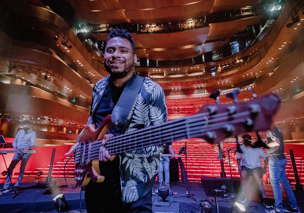 Músico peruano Julio Zavala se presentará en Barcelona tras dos conciertos gratuitos en Lima 1 Julio Zavala