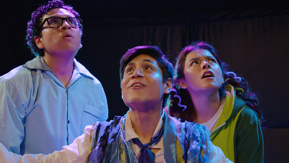 Estreno de la obra "Una pijamada de valientes" en el Teatro de Lucía 1 Una pijamada de valientes escrita por Mario Mendoza y dirigida por Stephany Iriarte. La puesta en escena iniciara sus funciones el dia sabado 4 de julio